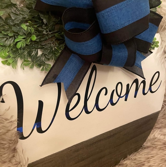 "Thin blue line" Handmade Welcome door Sign - Picture 3 of 6